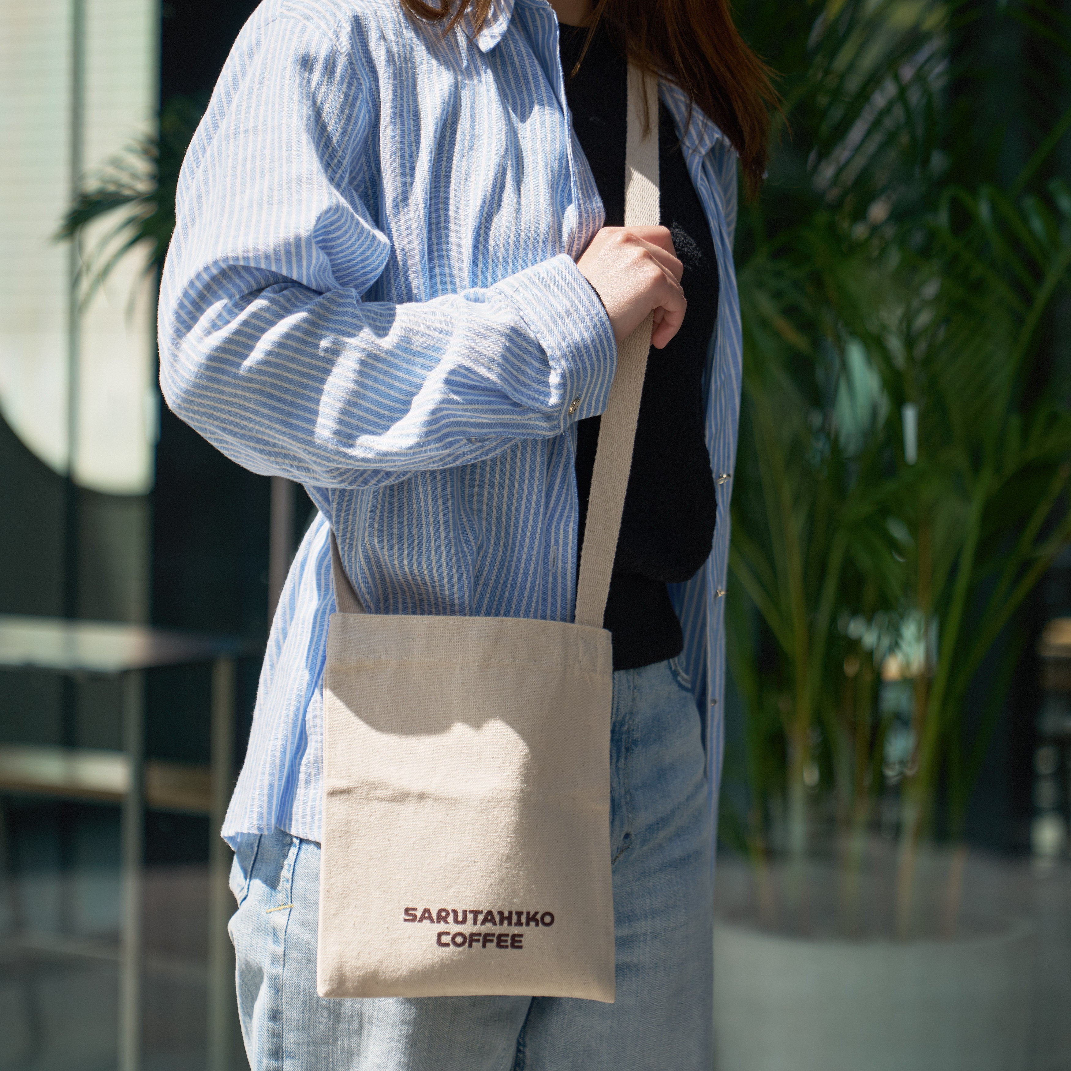 Coffee-dyed tote bag and mouton badge set